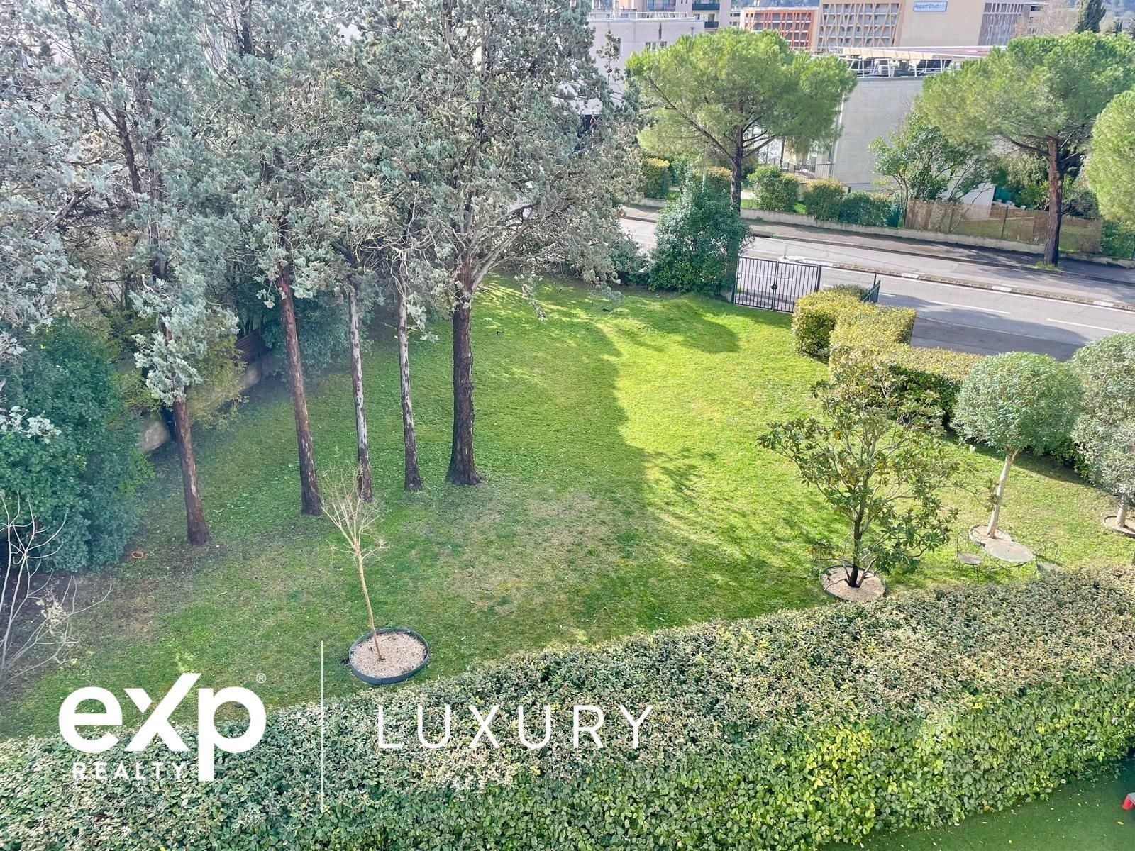 Dernier étage – Terrasse exceptionnelle de 100 m² – Vue dégagée – Pigonnet