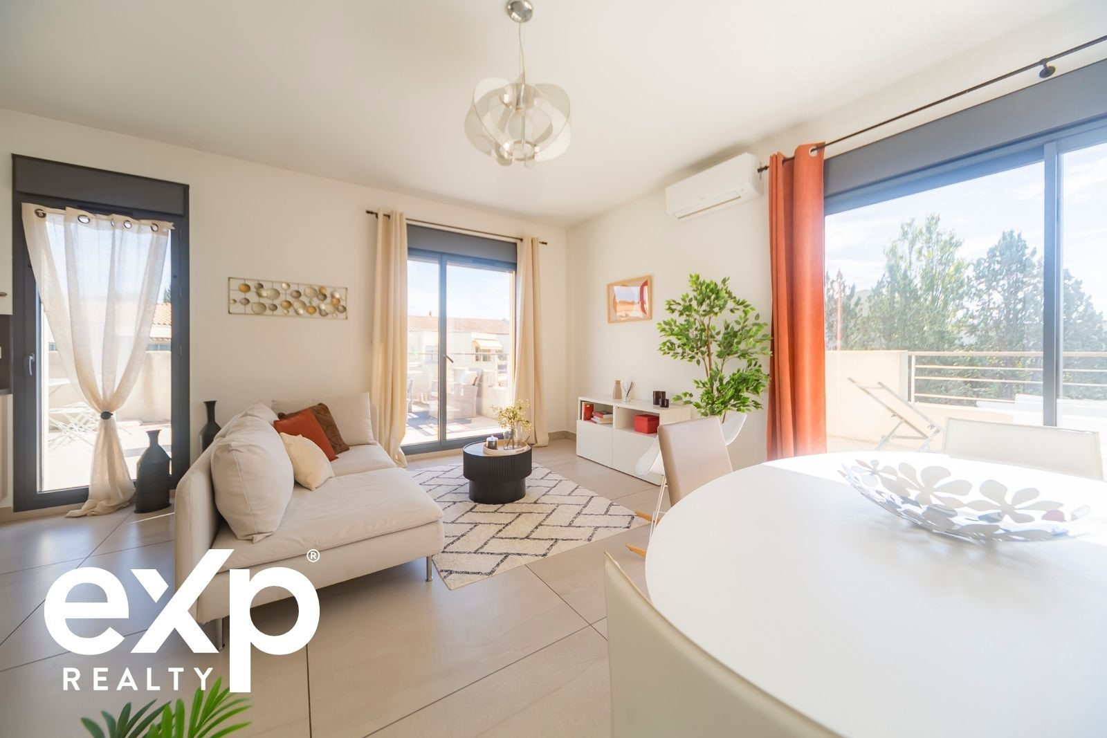 Dernier étage – Terrasse exceptionnelle de 100 m² – Vue dégagée – Pigonnet 3