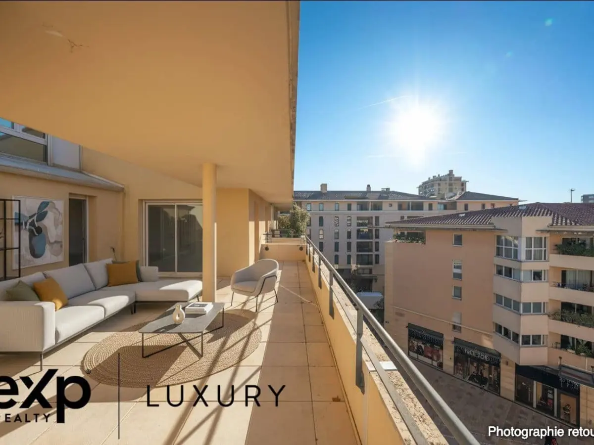 DUPLEX D'EXCEPTION ALLEES PROVENCALES — photo 1